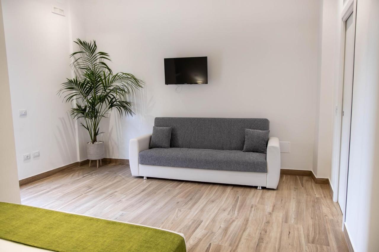 Beltrani Rent Rooms Trani Exterior foto